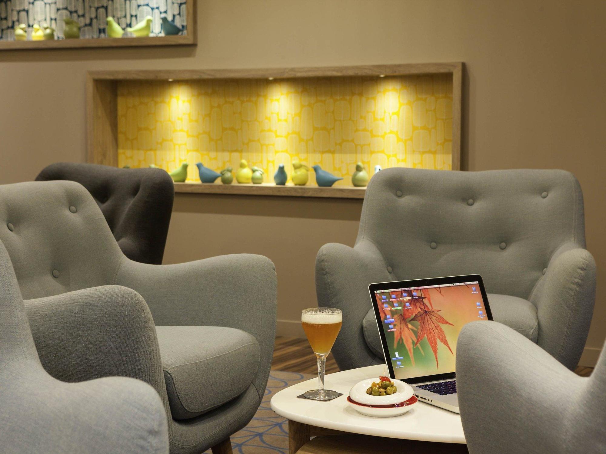 Hotel Ibis Styles Chaumont Centre Gare Exterior foto